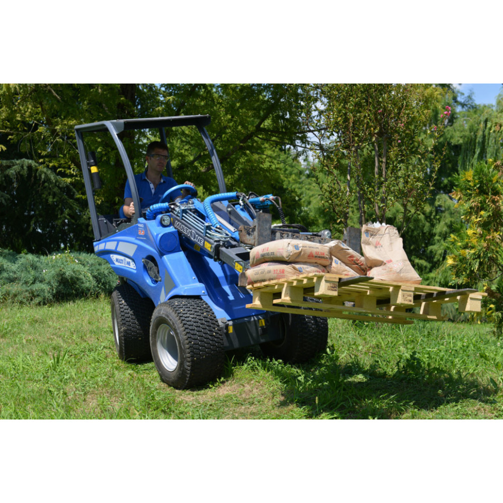 Chargeuse Multione 5.3K chez MELAIN MOTOCULTURE