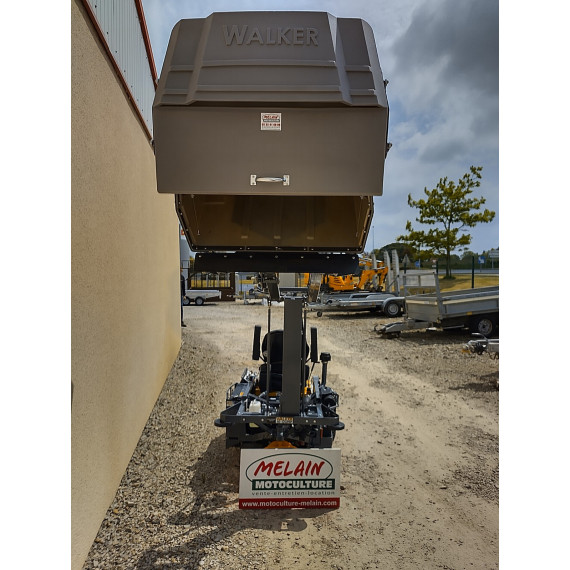 Tondeuse WALKERS MOWERS MD21 chez MELAIN Motoculture