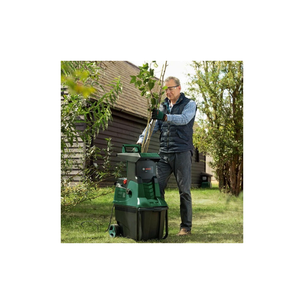 Broyeur à végétaux 2500w AXT2550TC BOSCH oupe 30cm