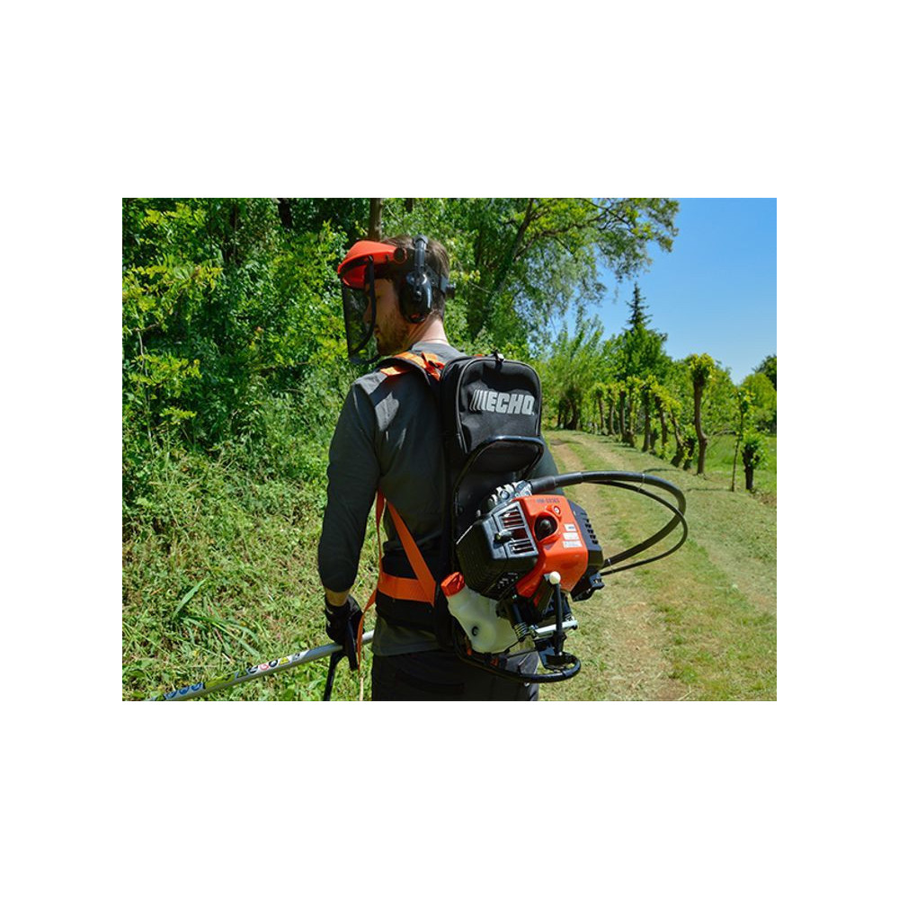 Débroussailleuse à dos cylindrée : 52 cm3 + lame+ tête fil + harnais RM520ES ECHO
