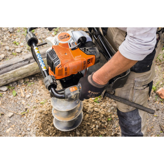 Tarière : cylindrée : 40cm3 BT131 STIHL