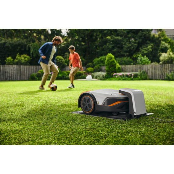Robot de tonte Stihl IMOW 6 chez Melain motoculture