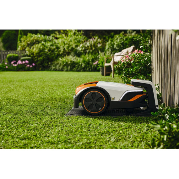 Robot de tonte Stihl IMOW 7 chez Melain motoculture