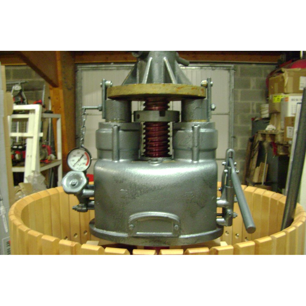 Pressoir hydraulique 677 litres